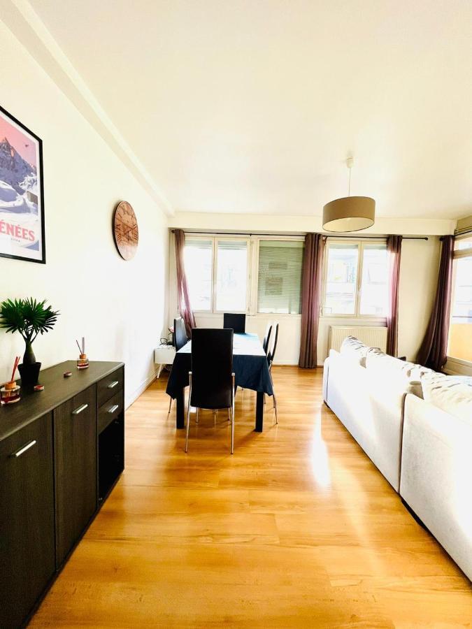 Le Voltaire -2 Chambres- 70M2- Hypercentre-Parking-Wifi Fibre- Nouvelle Literie Tarbes Luaran gambar