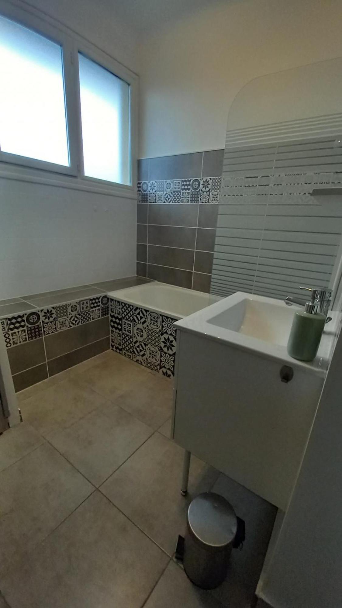 Le Voltaire -2 Chambres- 70M2- Hypercentre-Parking-Wifi Fibre- Nouvelle Literie Tarbes Luaran gambar
