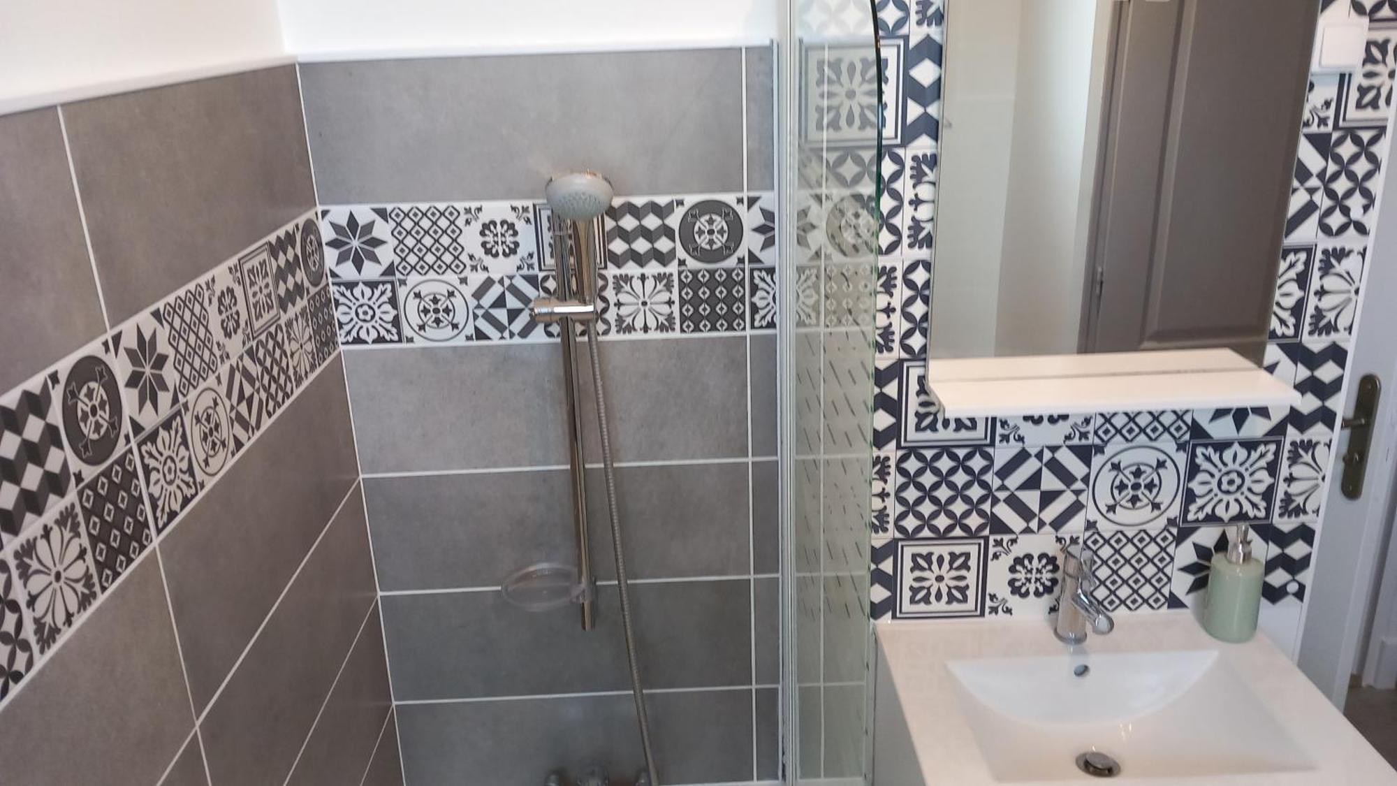 Le Voltaire -2 Chambres- 70M2- Hypercentre-Parking-Wifi Fibre- Nouvelle Literie Tarbes Luaran gambar