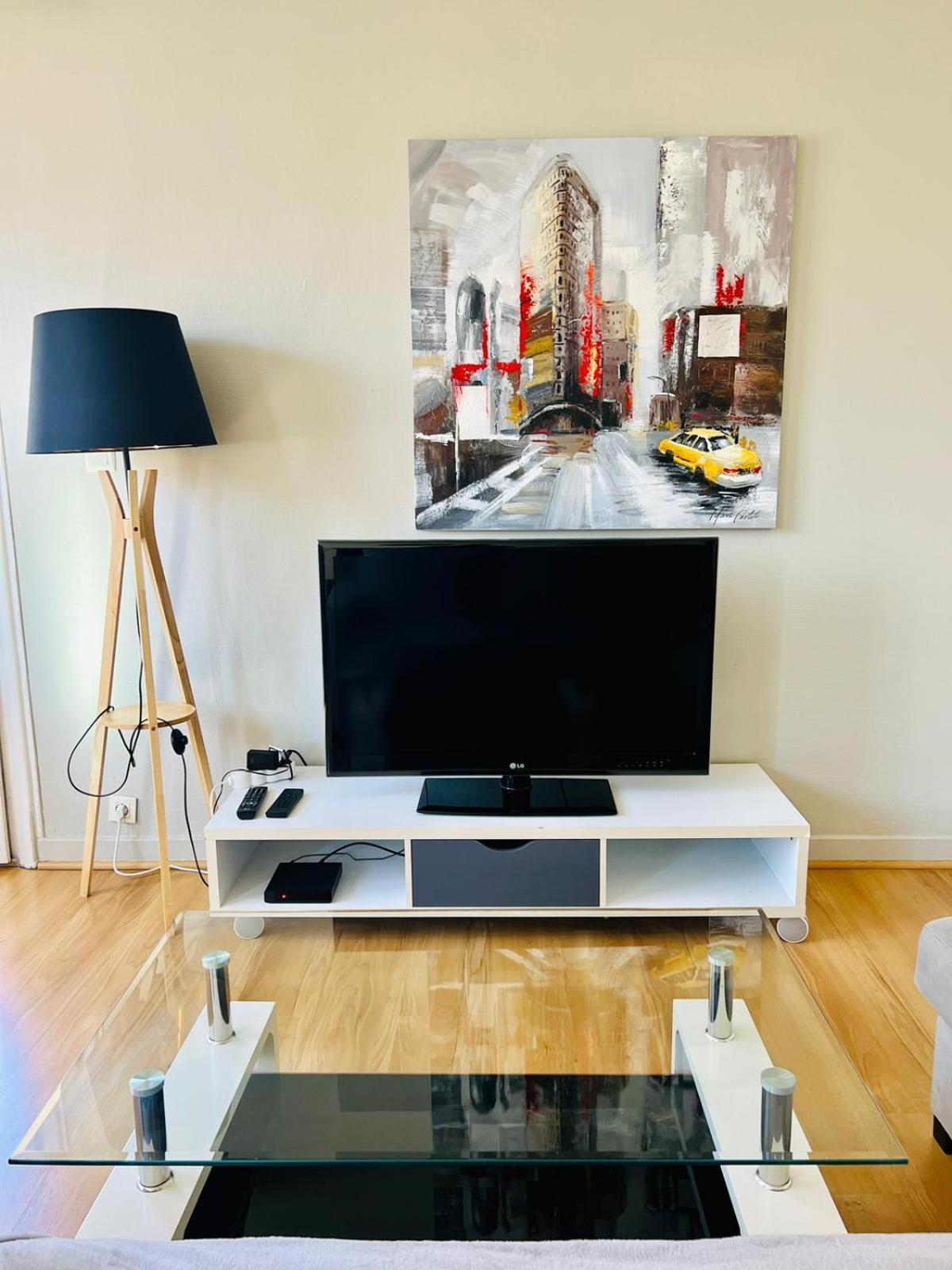 Le Voltaire -2 Chambres- 70M2- Hypercentre-Parking-Wifi Fibre- Nouvelle Literie Tarbes Luaran gambar