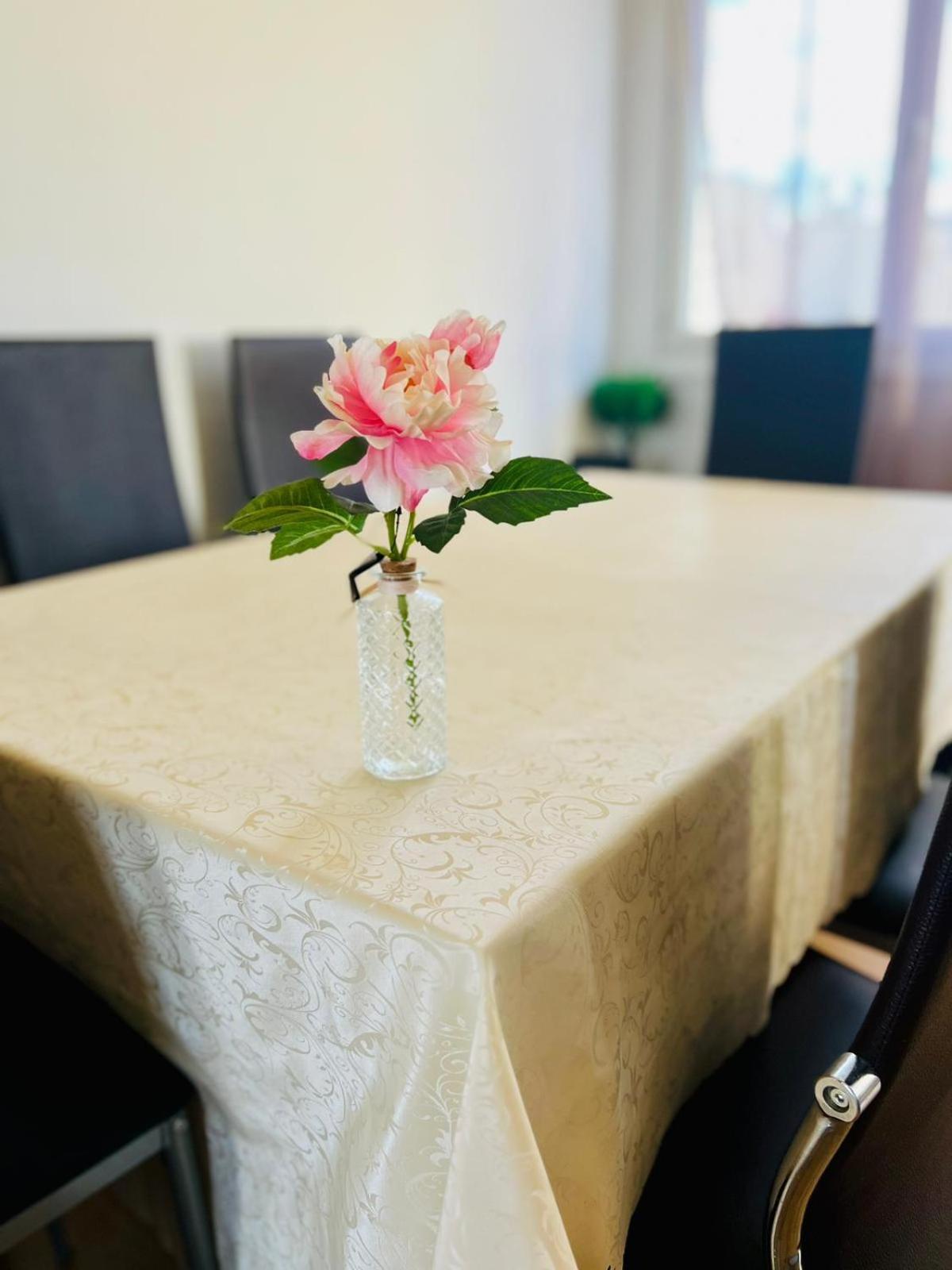 Le Voltaire -2 Chambres- 70M2- Hypercentre-Parking-Wifi Fibre- Nouvelle Literie Tarbes Luaran gambar